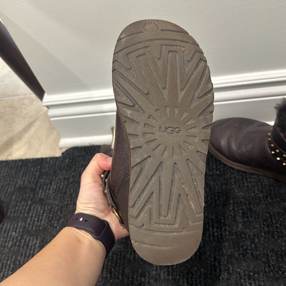 Uggs - brown, short - Picture 9 of 12